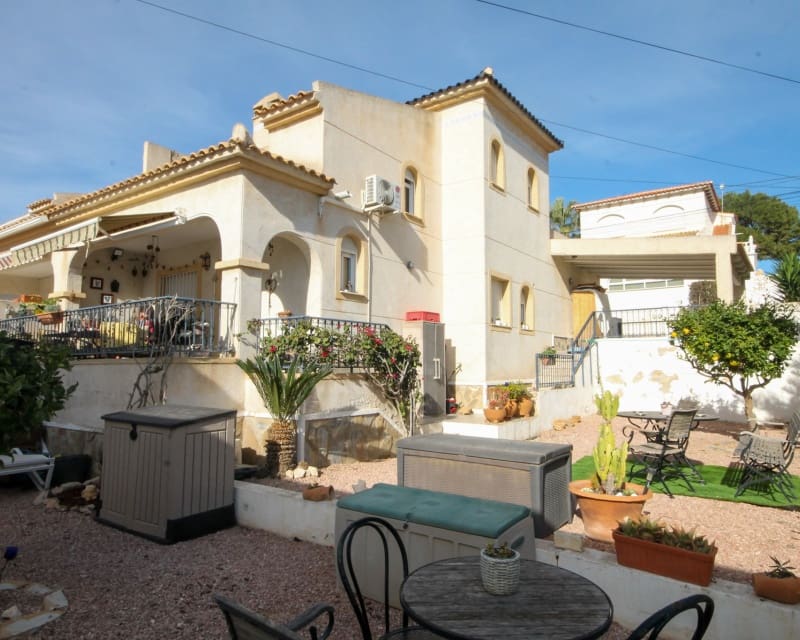 3 soveværelse Villa til salg i Villamartin - € 210.000 (Ref: 8839903)