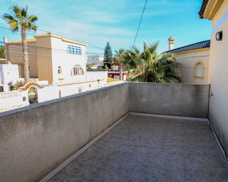 3 soveværelse Villa til salg i Villamartin - € 210.000 (Ref: 8839903)