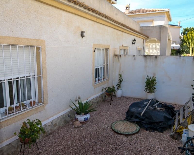 3 soveværelse Villa til salg i Villamartin - € 210.000 (Ref: 8839903)