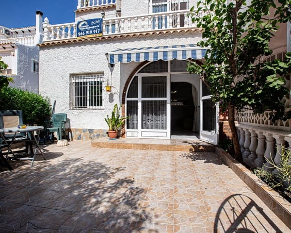 6 soveværelse Byhus til salg i La Zenia, Orihuela med swimmingpool - € 240.000 (Ref: 8850158)