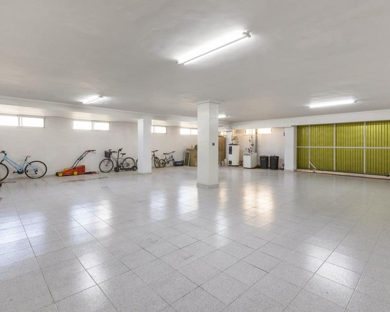 5 slaapkamer Villa te koop in La Torreta met zwembad - € 780.000 (Ref: 8861562)