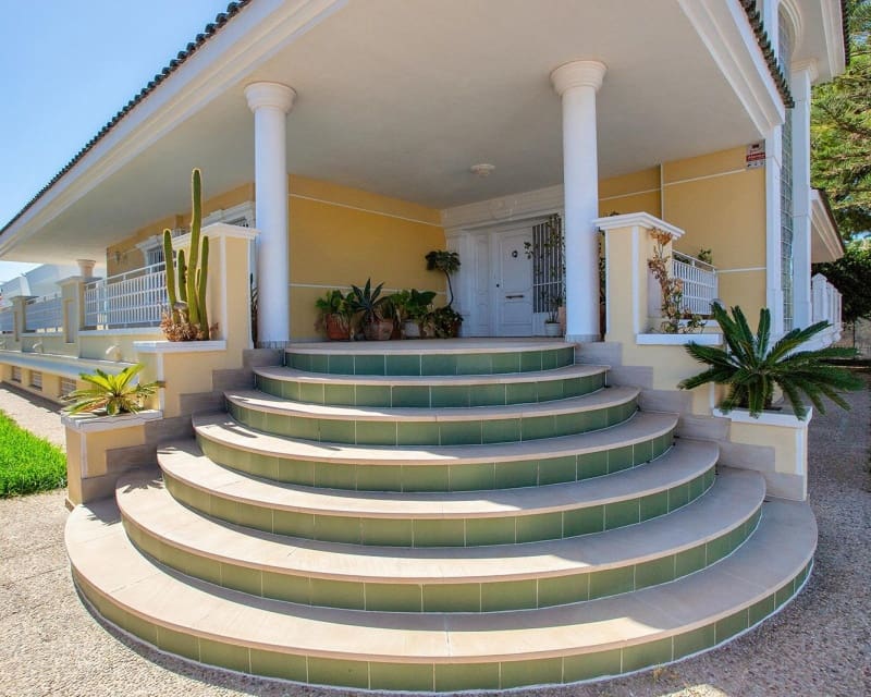 5 slaapkamer Villa te koop in La Torreta met zwembad - € 780.000 (Ref: 8861562)