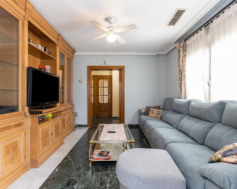 5 slaapkamer Villa te koop in La Torreta met zwembad - € 780.000 (Ref: 8861562)