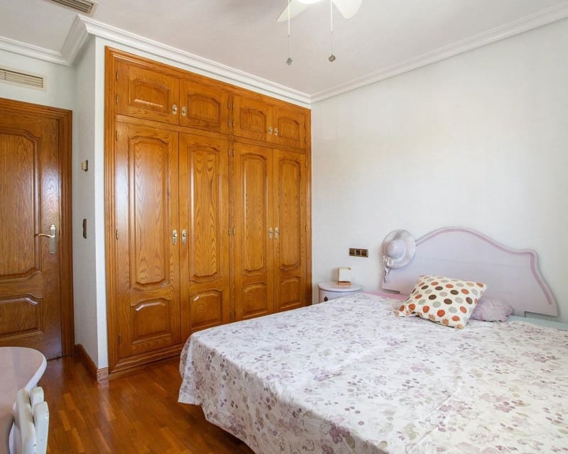 5 slaapkamer Villa te koop in La Torreta met zwembad - € 780.000 (Ref: 8861562)