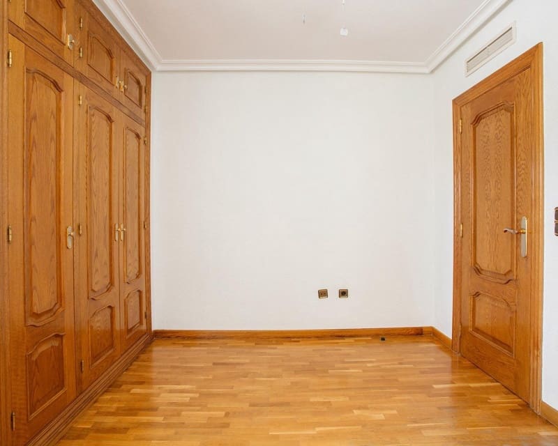 5 slaapkamer Villa te koop in La Torreta met zwembad - € 780.000 (Ref: 8861562)