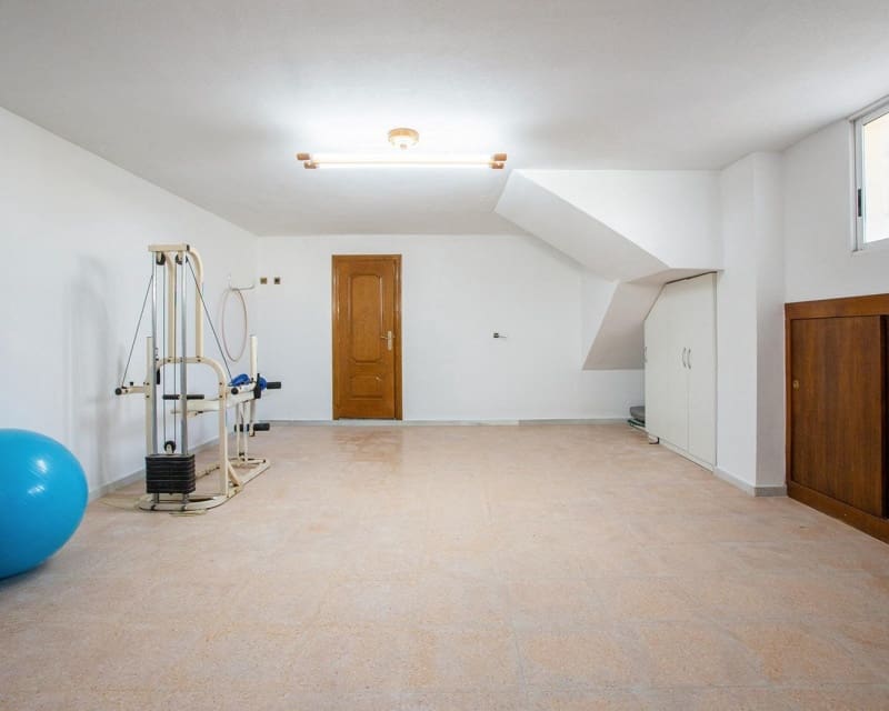 5 slaapkamer Villa te koop in La Torreta met zwembad - € 780.000 (Ref: 8861562)