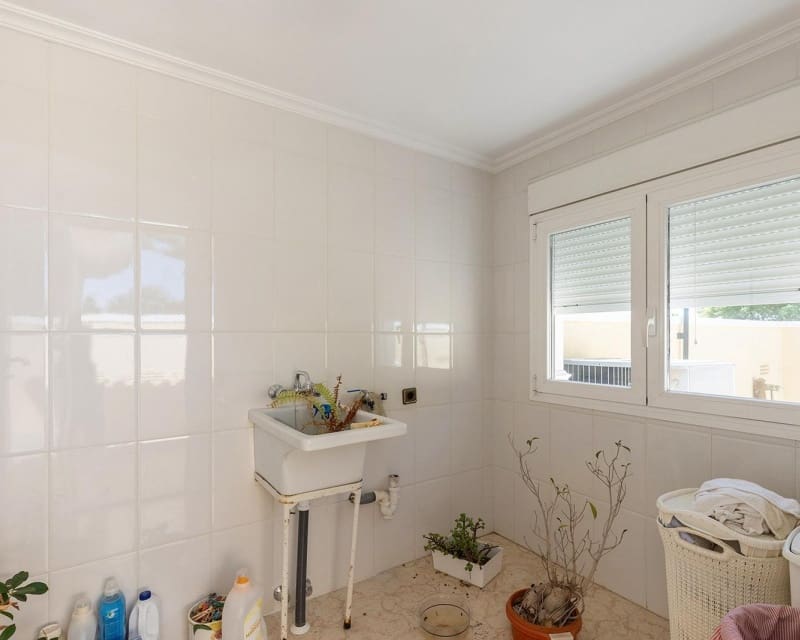 5 slaapkamer Villa te koop in La Torreta met zwembad - € 780.000 (Ref: 8861562)