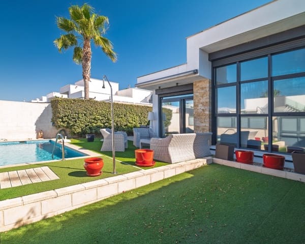 3 slaapkamer Villa te koop in Pueblo Bravo, Rojales met zwembad - € 380.000 (Ref: 9000592)