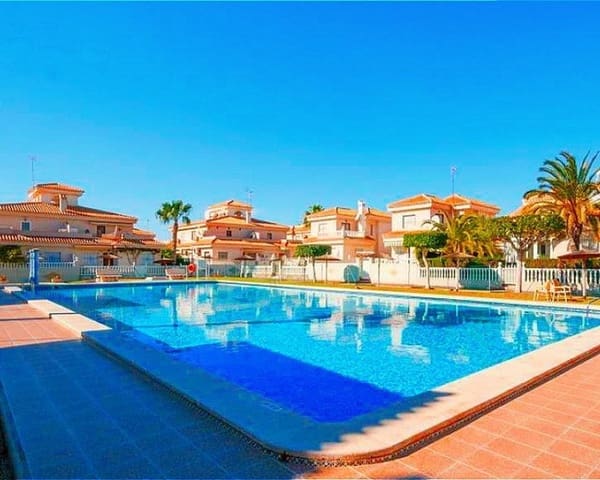 3 slaapkamer Appartement te koop in Playa Flamenca, Orihuela met zwembad - € 215.000 (Ref: 9000595)