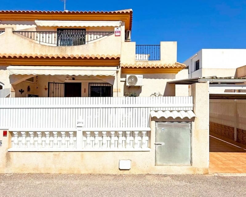 2 soveværelse Villa til salg i Playa Flamenca med swimmingpool - € 189.000 (Ref: 9041696)