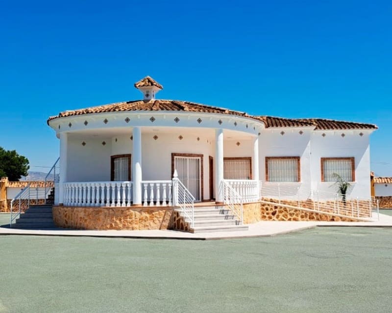 3 soveværelse Villa til salg i Catral med swimmingpool - € 365.000 (Ref: 9041699)
