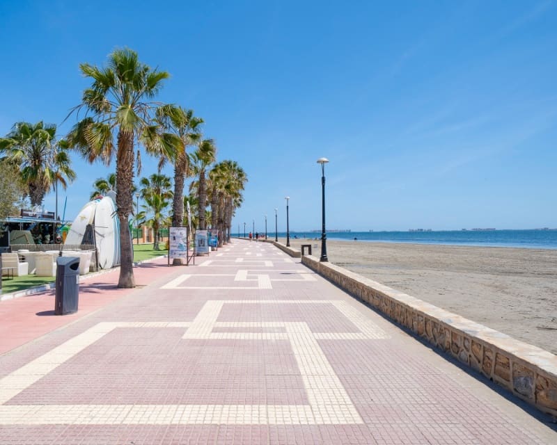 3 soverom Hus til salgs i Los Alcazares med svømmebasseng - € 270 000 (Ref: 9094297)