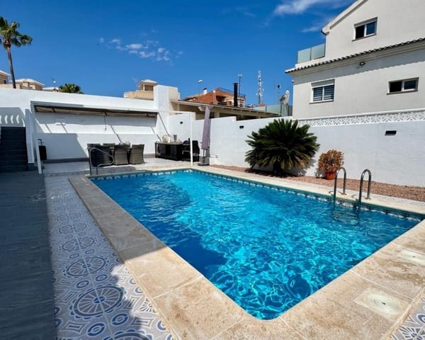4 soveværelse Villa til salg i Los Altos med swimmingpool - € 379.000 (Ref: 9099863)