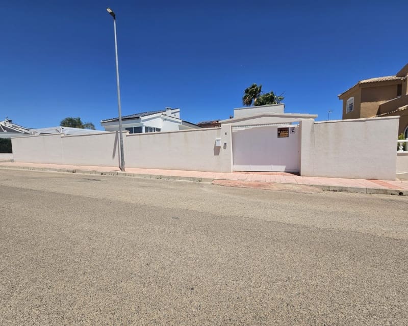 4 Zimmer Villa zu verkaufen in Lo Pepin mit Pool - 450.000 € (Ref: 9136367)