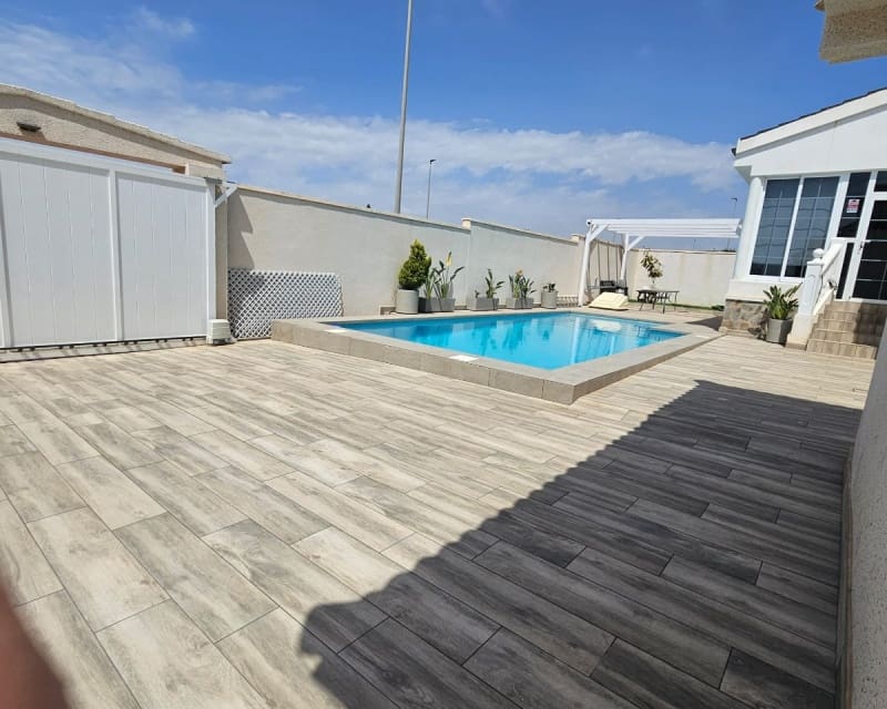 4 Zimmer Villa zu verkaufen in Lo Pepin mit Pool - 450.000 € (Ref: 9136367)