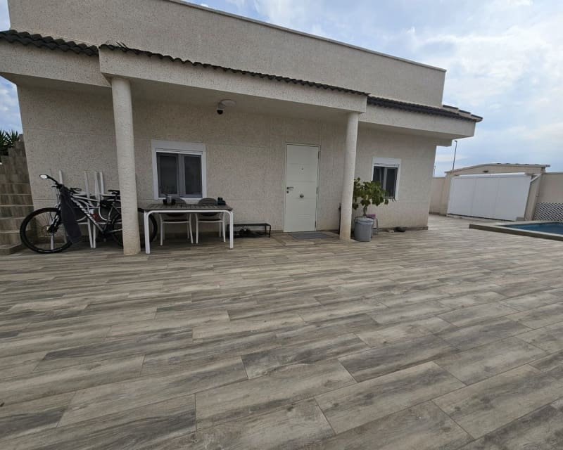 4 Zimmer Villa zu verkaufen in Lo Pepin mit Pool - 450.000 € (Ref: 9136367)