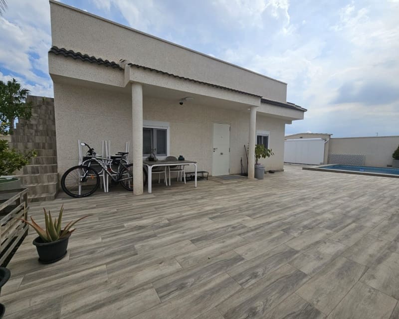 4 Zimmer Villa zu verkaufen in Lo Pepin mit Pool - 450.000 € (Ref: 9136367)