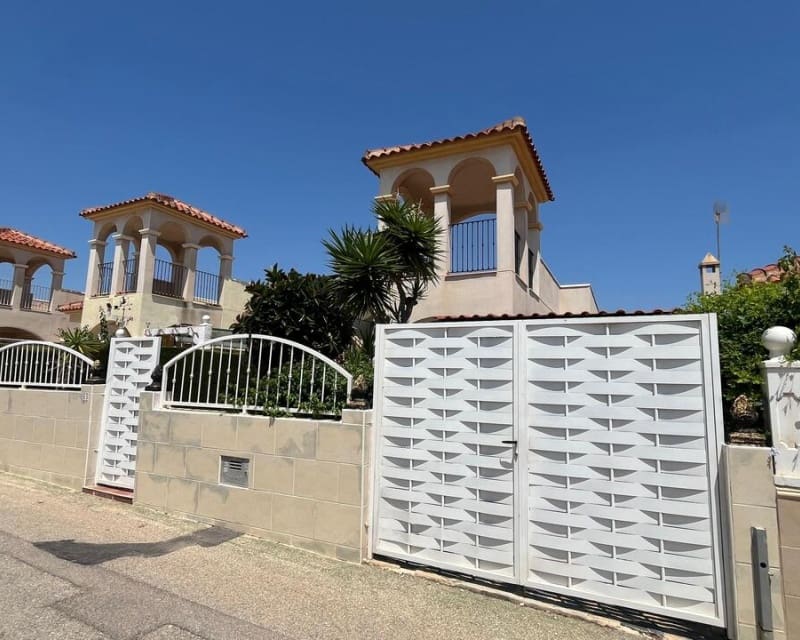 3 chambre Villa/Maison à vendre à Algorfa avec piscine - 207 000 € (Ref: 9170493)