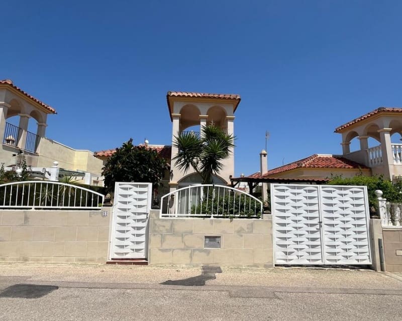 3 chambre Villa/Maison à vendre à Algorfa avec piscine - 207 000 € (Ref: 9170493)