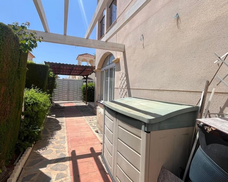 3 chambre Villa/Maison à vendre à Algorfa avec piscine - 207 000 € (Ref: 9170493)