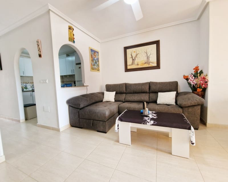 2 sovrum Lägenhet till salu i Daya Nueva med pool - 119 500 € (Ref: 9187709)