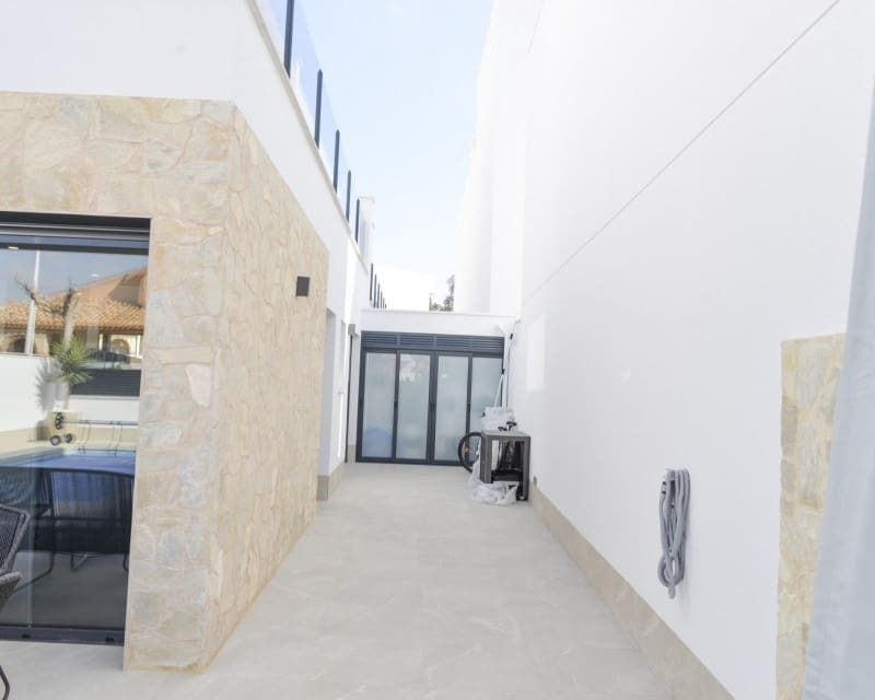 3 Zimmer Villa zu verkaufen in San Pedro del Pinatar mit Pool - 445.000 € (Ref: 9241140)