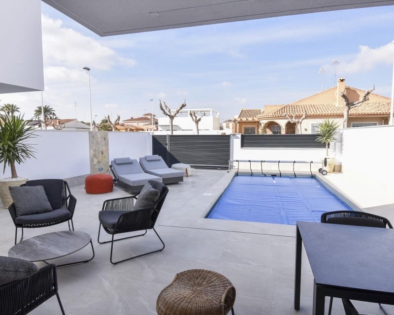 3 Zimmer Villa zu verkaufen in San Pedro del Pinatar mit Pool - 445.000 € (Ref: 9241140)