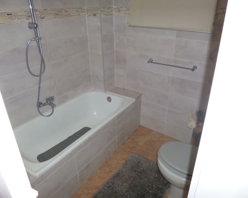 4 makuuhuone Huvila myytävänä paikassa Playa Flamenca - 399 995 € (Ref: 9242409)