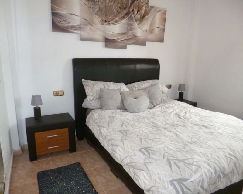 4 makuuhuone Huvila myytävänä paikassa Playa Flamenca - 399 995 € (Ref: 9242409)