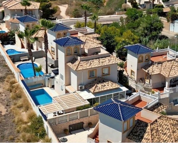 4 makuuhuone Huvila myytävänä paikassa Playa Flamenca, Orihuela - 399 995 € (Ref: 9242409)