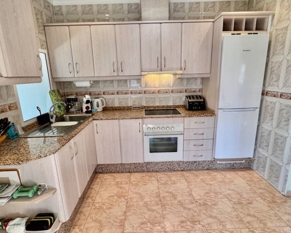 5 soveværelse Villa til salg i Benferri med swimmingpool - € 350.000 (Ref: 9287508)