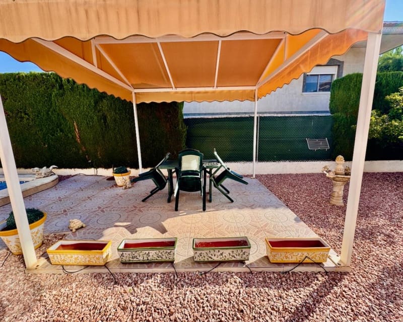 5 soveværelse Villa til salg i Benferri med swimmingpool - € 350.000 (Ref: 9287508)