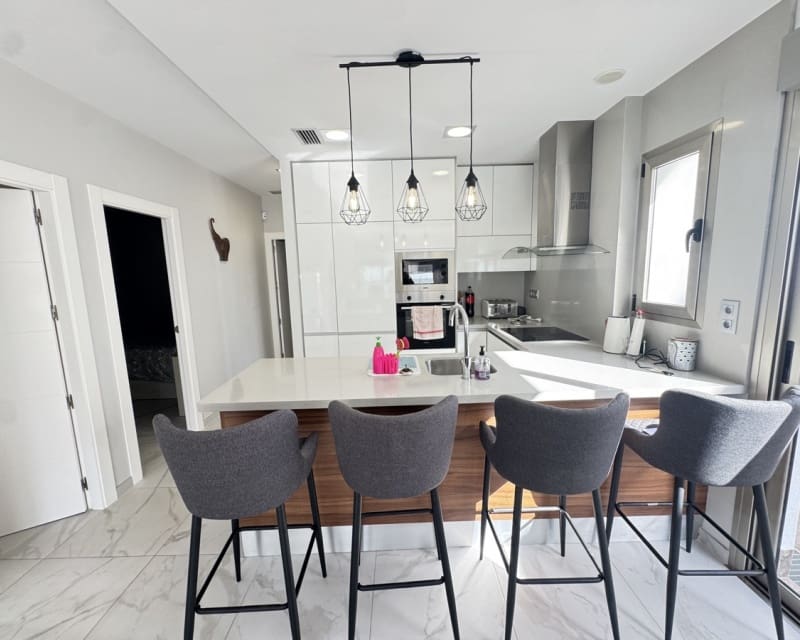 5 slaapkamer Villa te koop in Villamartin met zwembad - € 480.000 (Ref: 9321680)