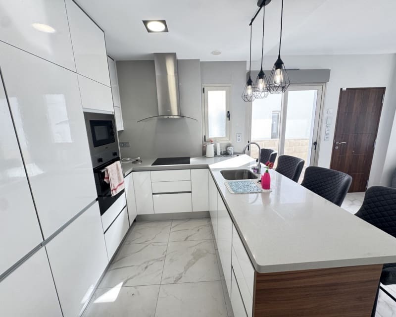 5 slaapkamer Villa te koop in Villamartin met zwembad - € 480.000 (Ref: 9321680)