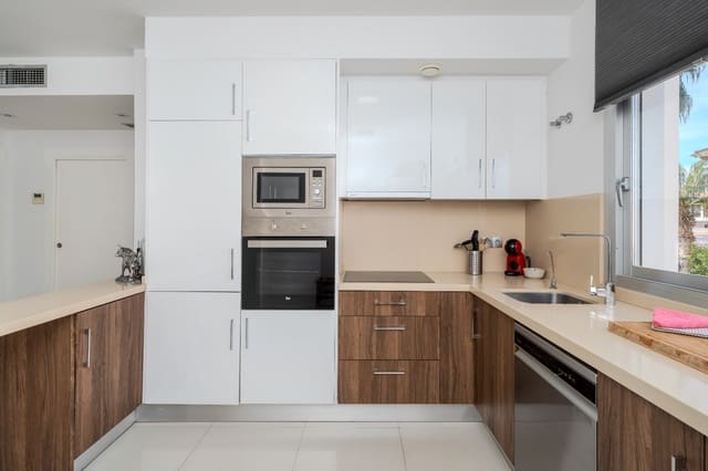 2 chambre Appartement à vendre à Punta Prima, Orihuela avec piscine - 289 000 € (Ref: 9390754)