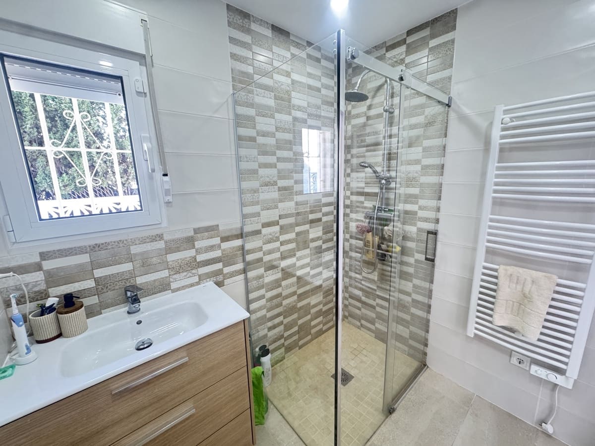 3 bedroom Villa for sale in Blue Lagoon with pool - € 374,995 (Ref: 9393288)