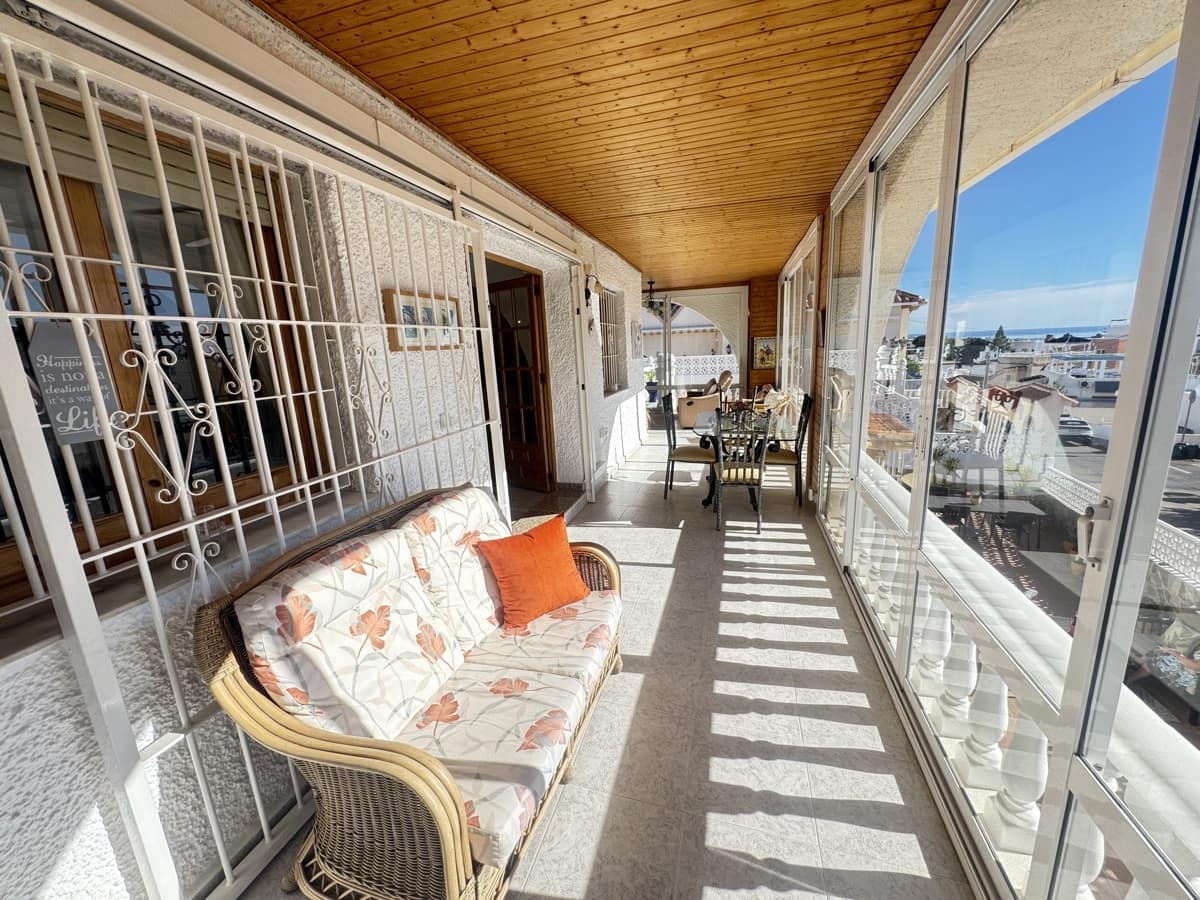 3 bedroom Villa for sale in Blue Lagoon with pool - € 374,995 (Ref: 9393288)