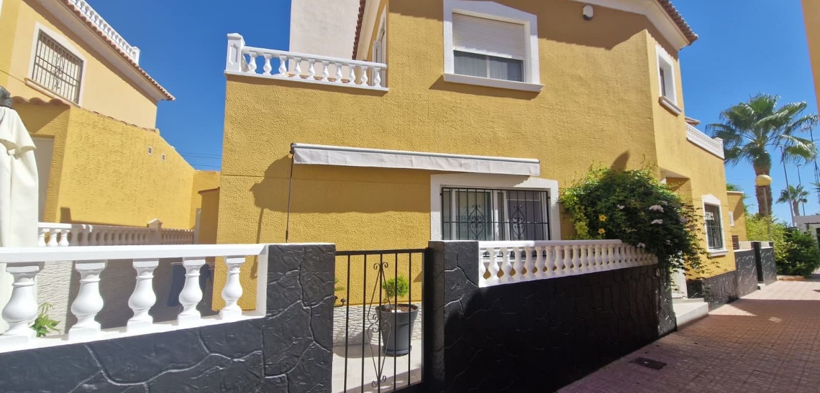 3 camera da letto Casa in vendita in Playa Flamenca con piscina - 295.000 € (Rif: 9395864)