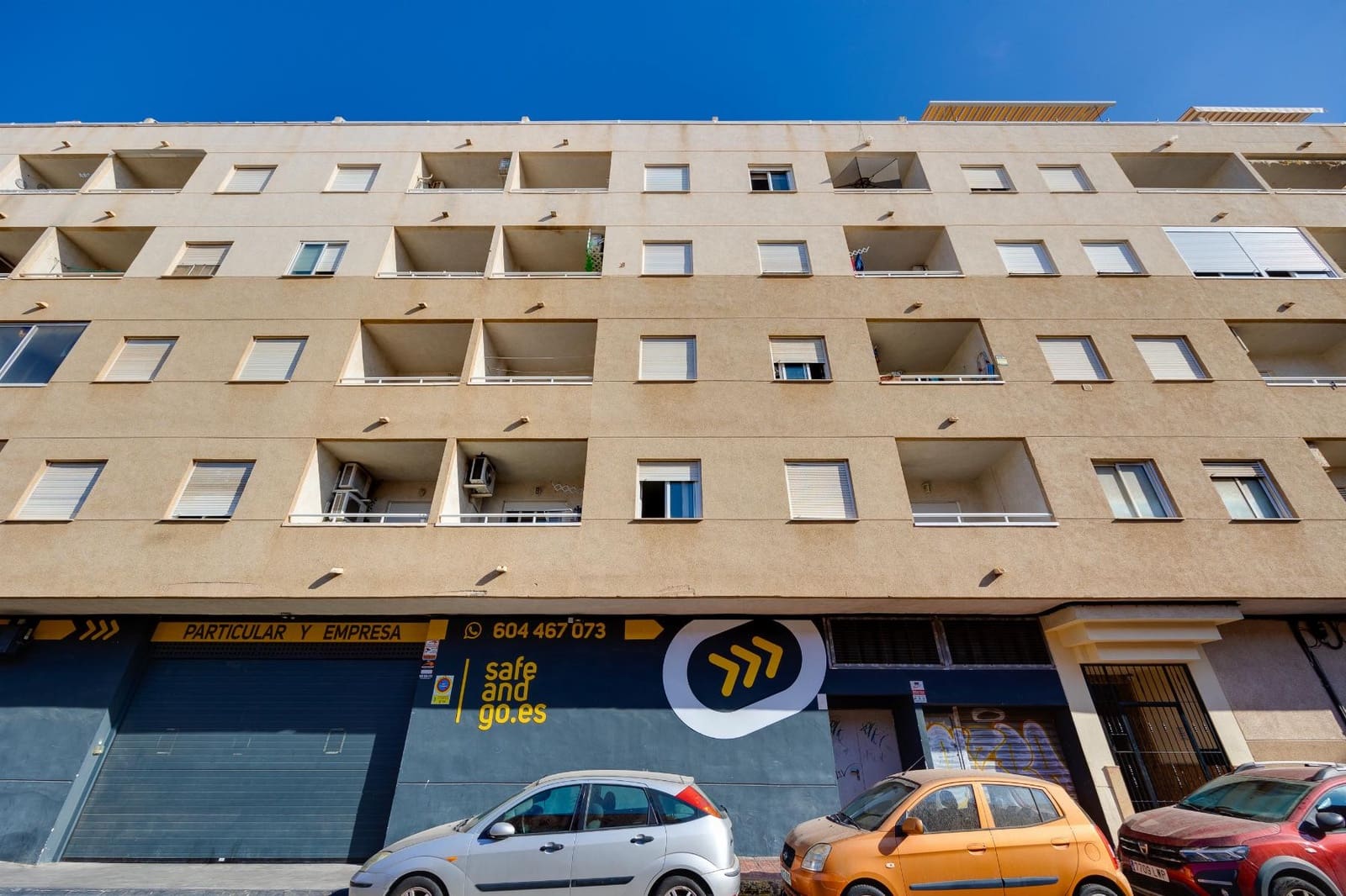 2 slaapkamer Appartement te koop in Torrevieja met zwembad - € 139.500 (Ref: 9398292)