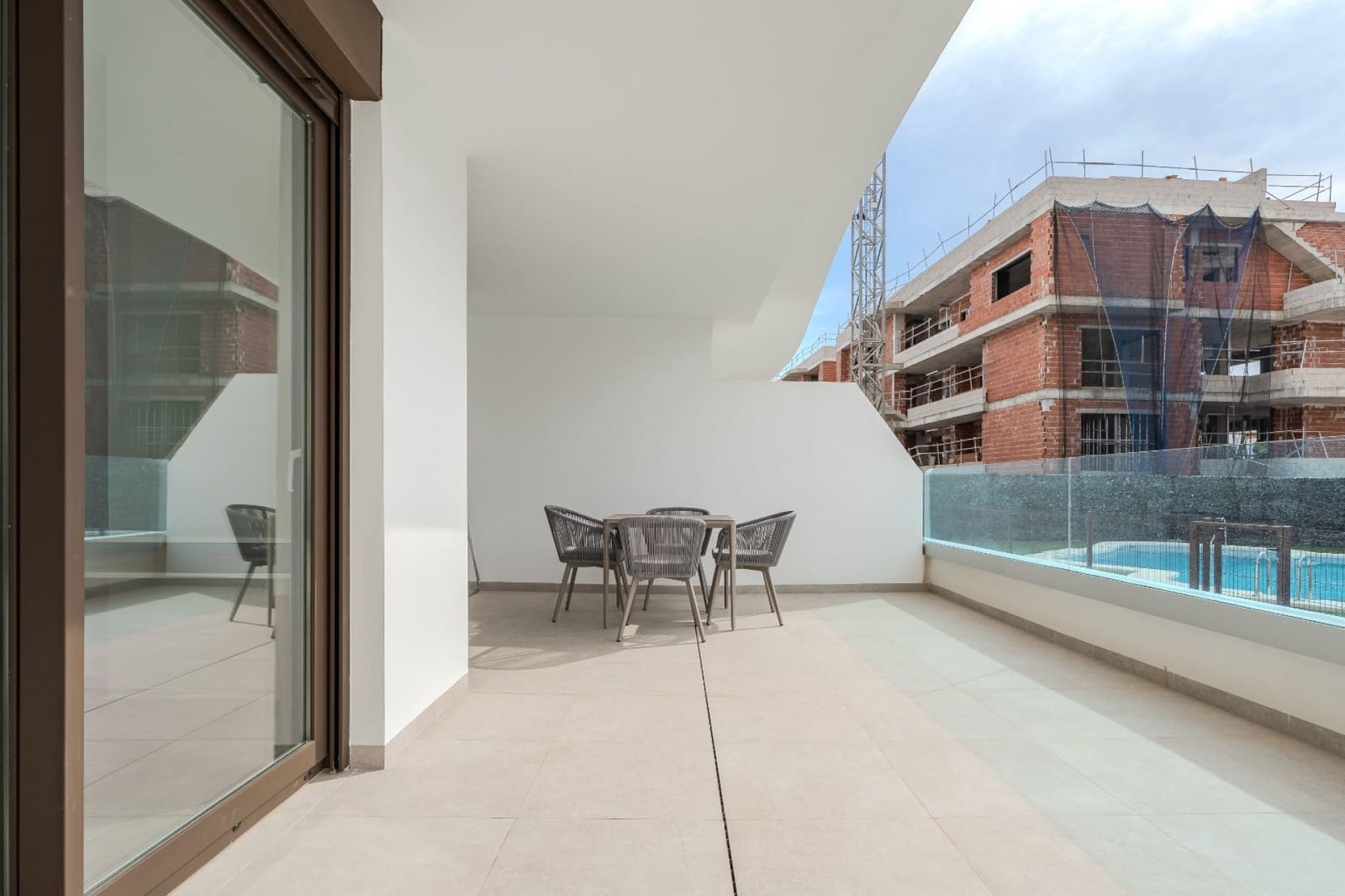 2 sovrum Lägenhet till salu i Playa Flamenca med pool - 380 000 € (Ref: 9398297)