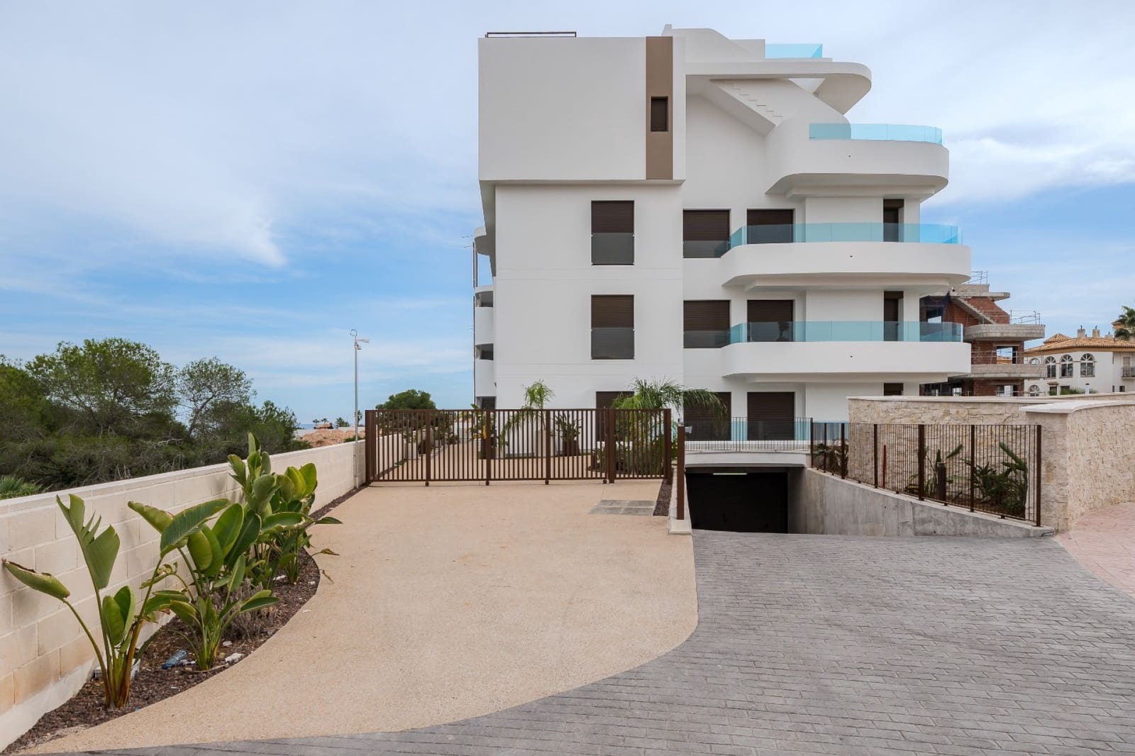 2 sovrum Lägenhet till salu i Playa Flamenca med pool - 380 000 € (Ref: 9398297)