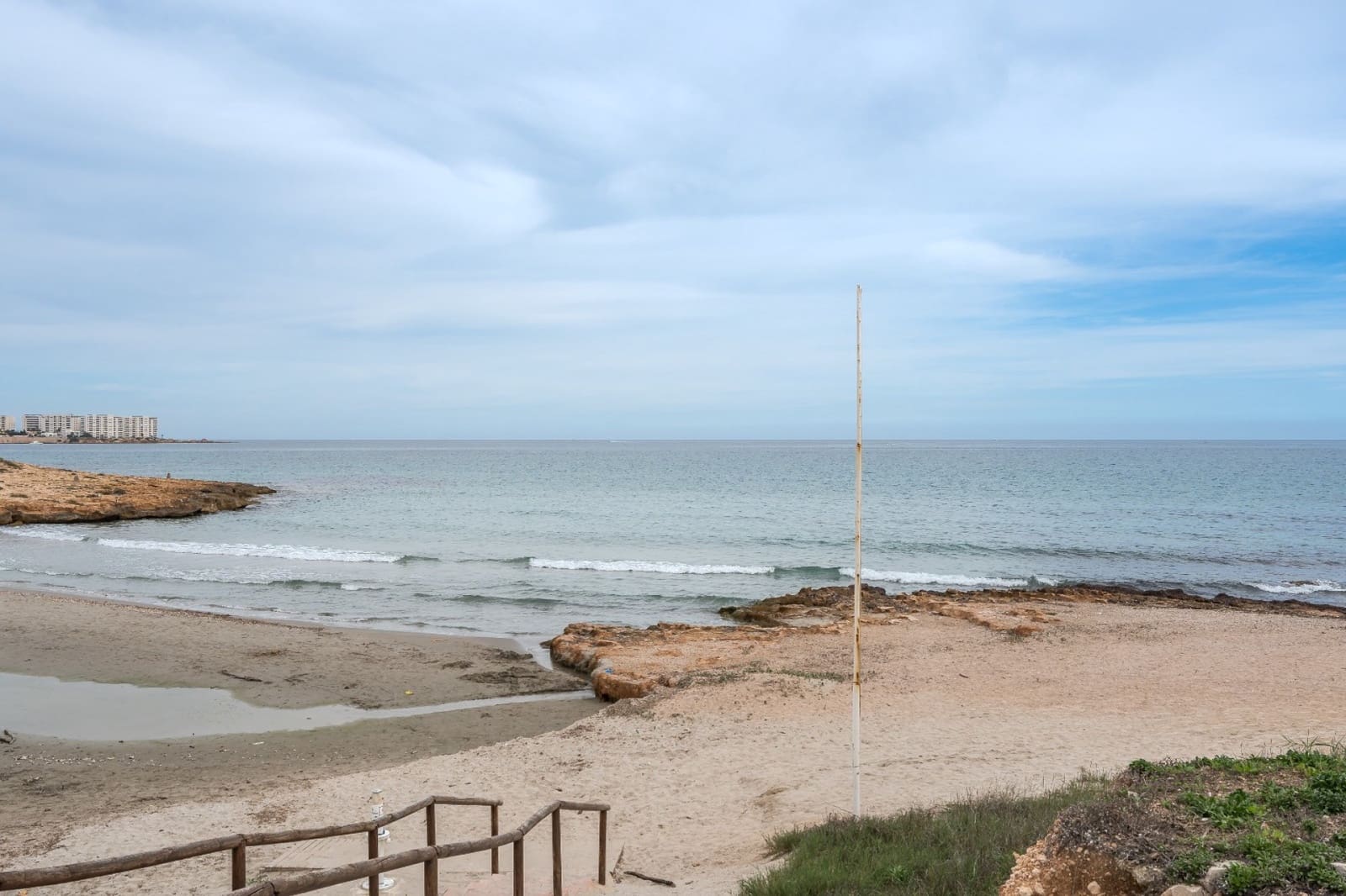 2 sovrum Lägenhet till salu i Playa Flamenca med pool - 380 000 € (Ref: 9398297)