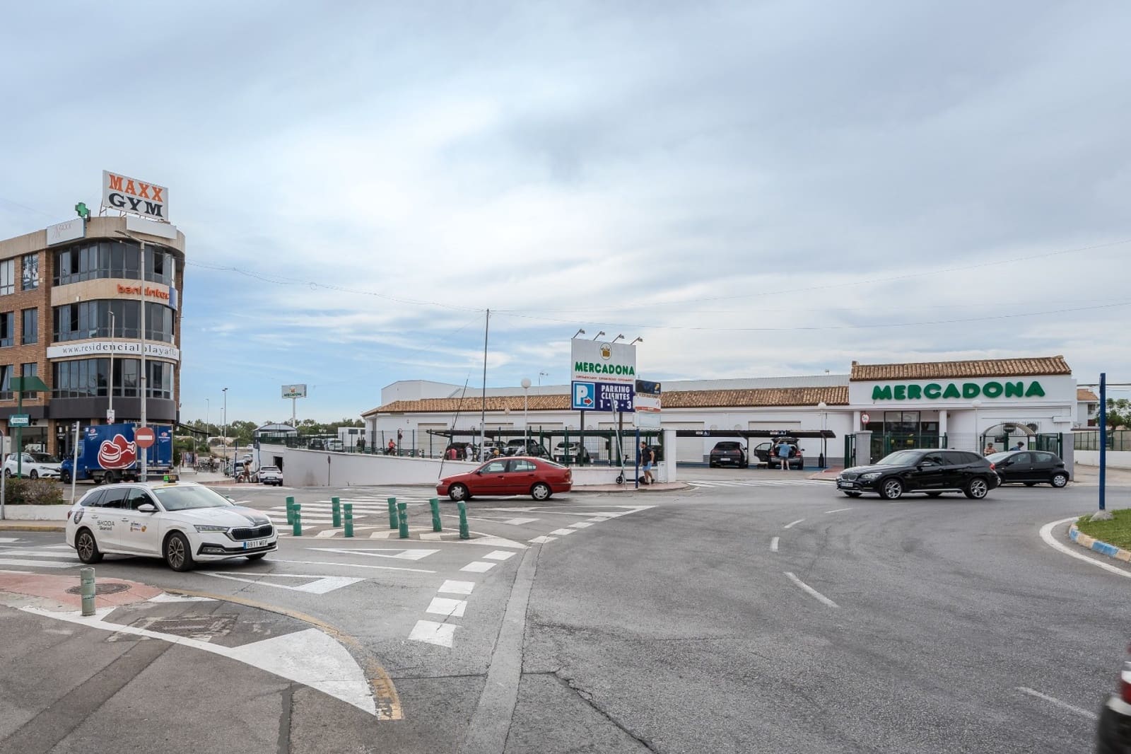 2 sovrum Lägenhet till salu i Playa Flamenca med pool - 380 000 € (Ref: 9398297)