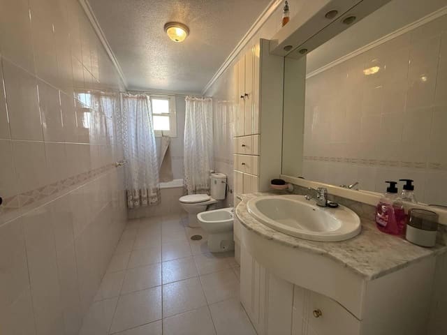 2 bedroom Apartment for sale in Playa del Acequión, Torrevieja with pool - € 134,000 (Ref: 9403203)