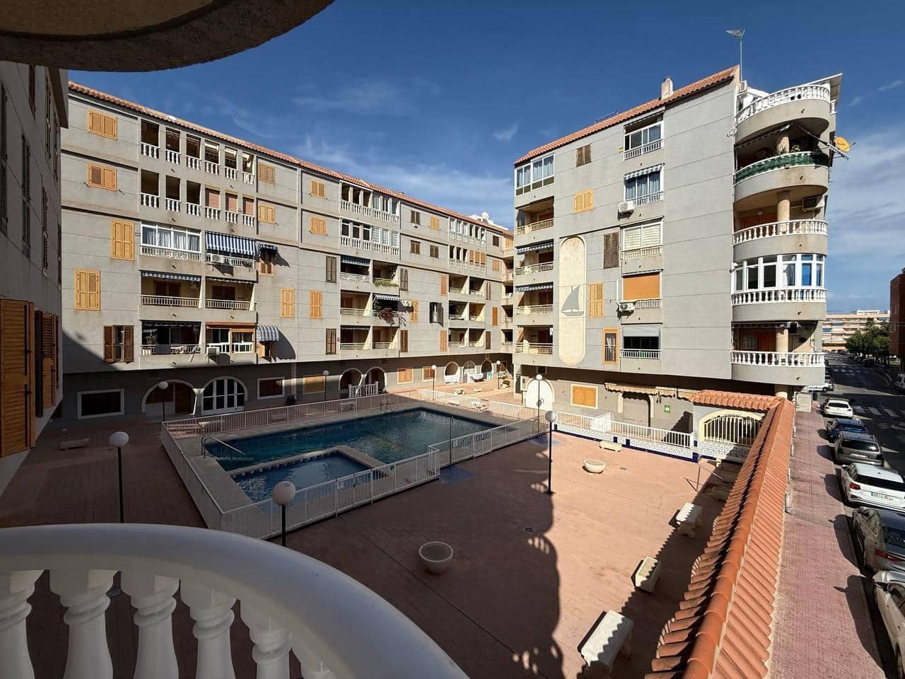2 sypialnia Apartament na sprzedaż w Torrevieja z basenem - 134 000 € (Ref: 9403203)