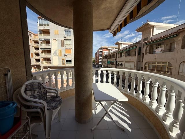 2 bedroom Apartment for sale in Playa del Acequión, Torrevieja with pool - € 134,000 (Ref: 9403203)