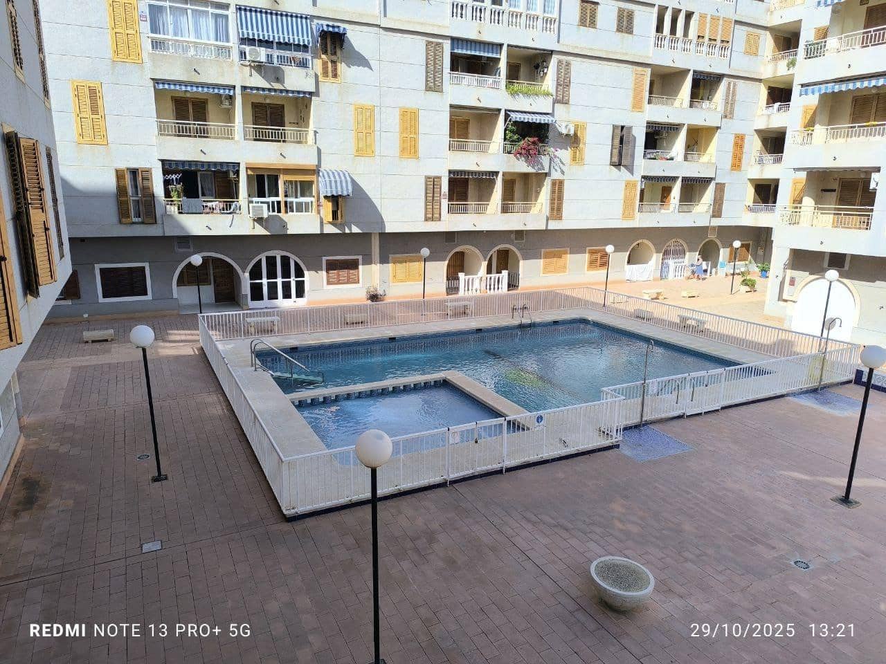 2 sypialnia Apartament na sprzedaż w Torrevieja z basenem - 134 000 € (Ref: 9403203)