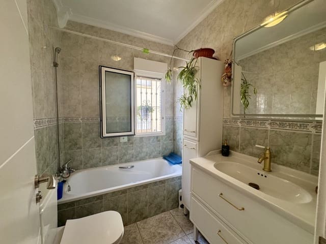 3 slaapkamer Huis te koop in Playa Flamenca, Orihuela met zwembad - € 229.995 (Ref: 9406428)