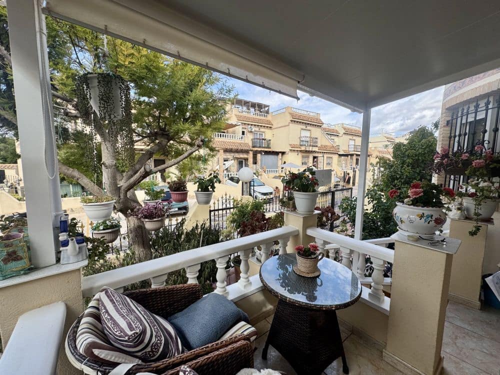 3 slaapkamer Huis te koop in Playa Flamenca met zwembad - € 229.995 (Ref: 9406428)