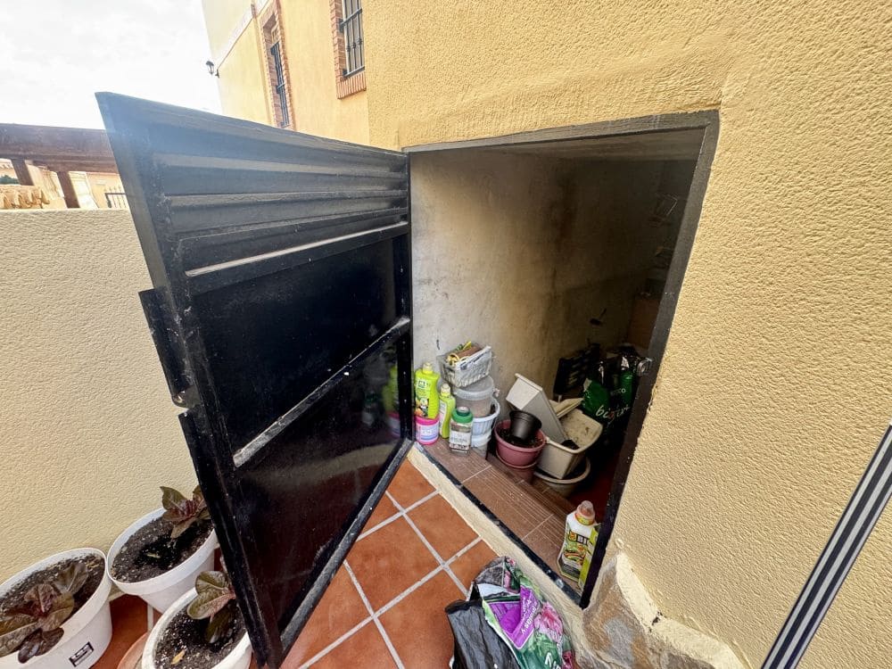 3 slaapkamer Huis te koop in Playa Flamenca met zwembad - € 229.995 (Ref: 9406428)